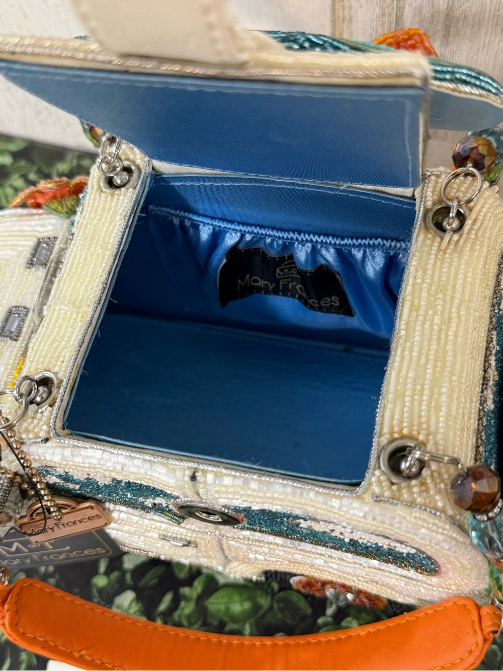 Mary Frances “Day Trip” Cream Beaded Camper Surf Theme Bag Cert of Authenticity - Picture 13 of 15